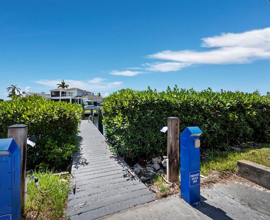 For Sale: $799,000 (2 beds, 2 baths, 1590 Square Feet)