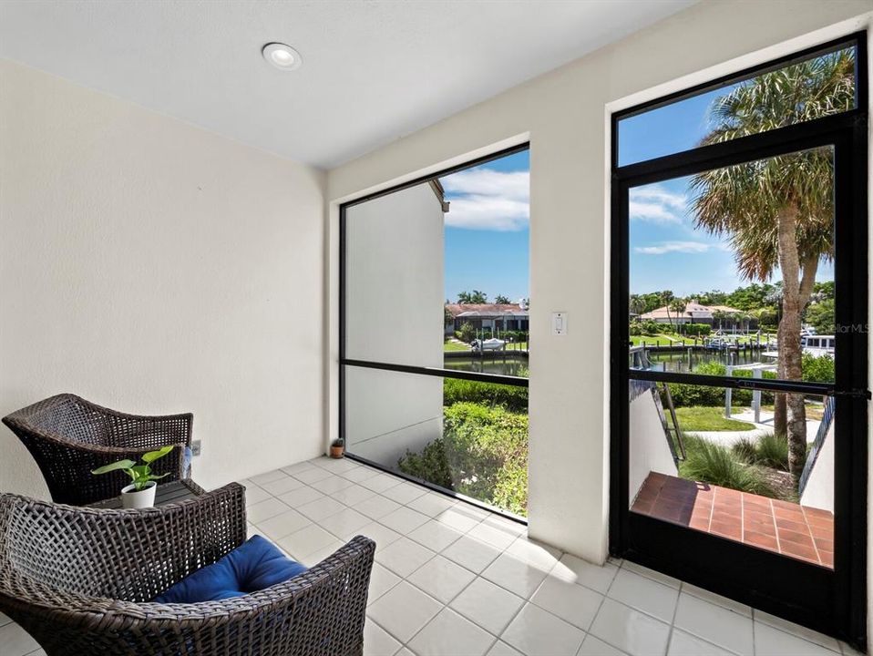 For Sale: $799,000 (2 beds, 2 baths, 1590 Square Feet)