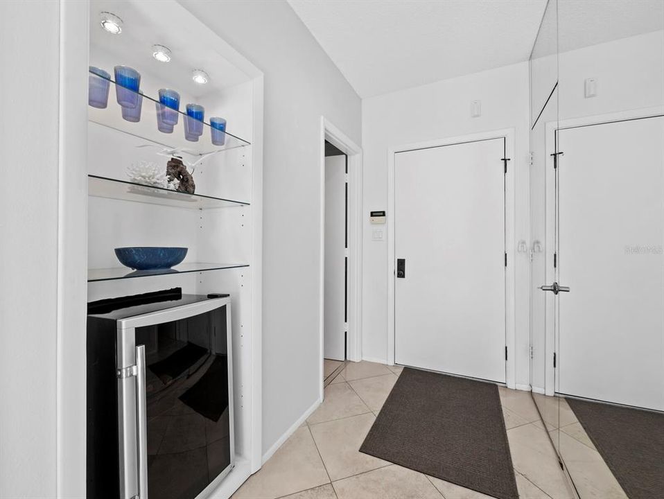 For Sale: $799,000 (2 beds, 2 baths, 1590 Square Feet)
