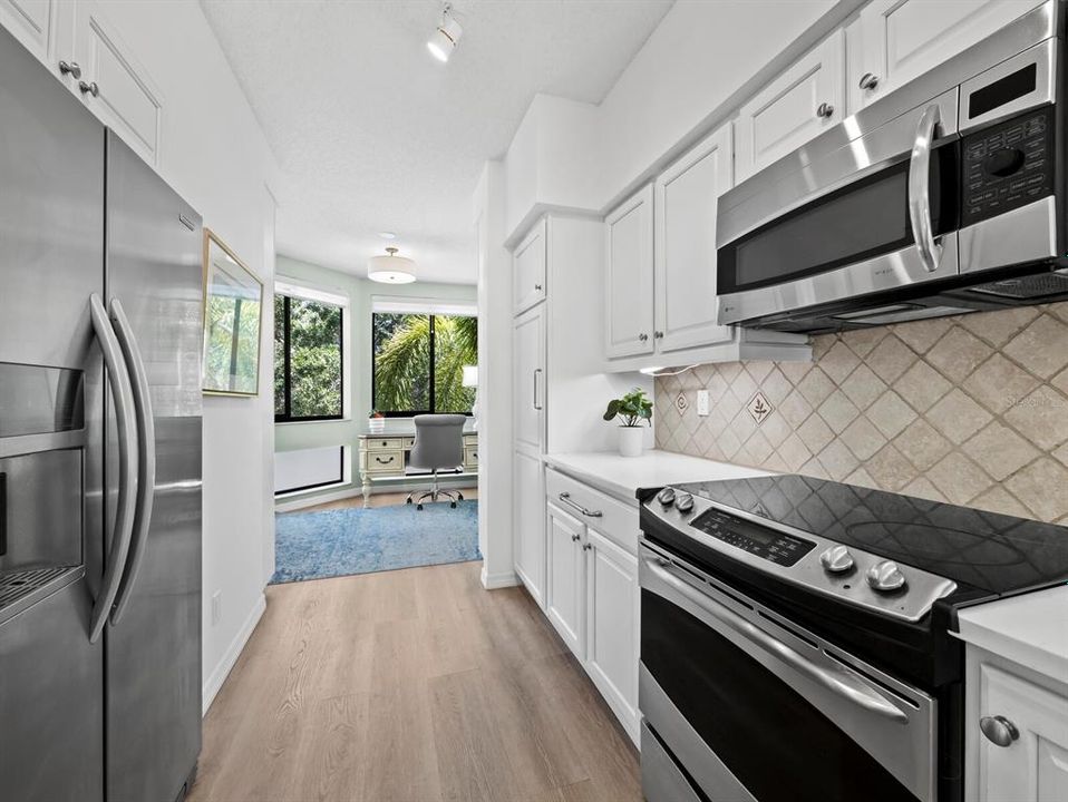 For Sale: $799,000 (2 beds, 2 baths, 1590 Square Feet)