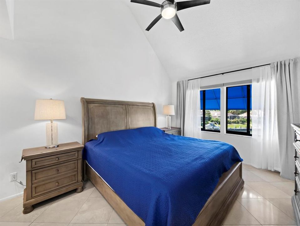For Sale: $799,000 (2 beds, 2 baths, 1590 Square Feet)