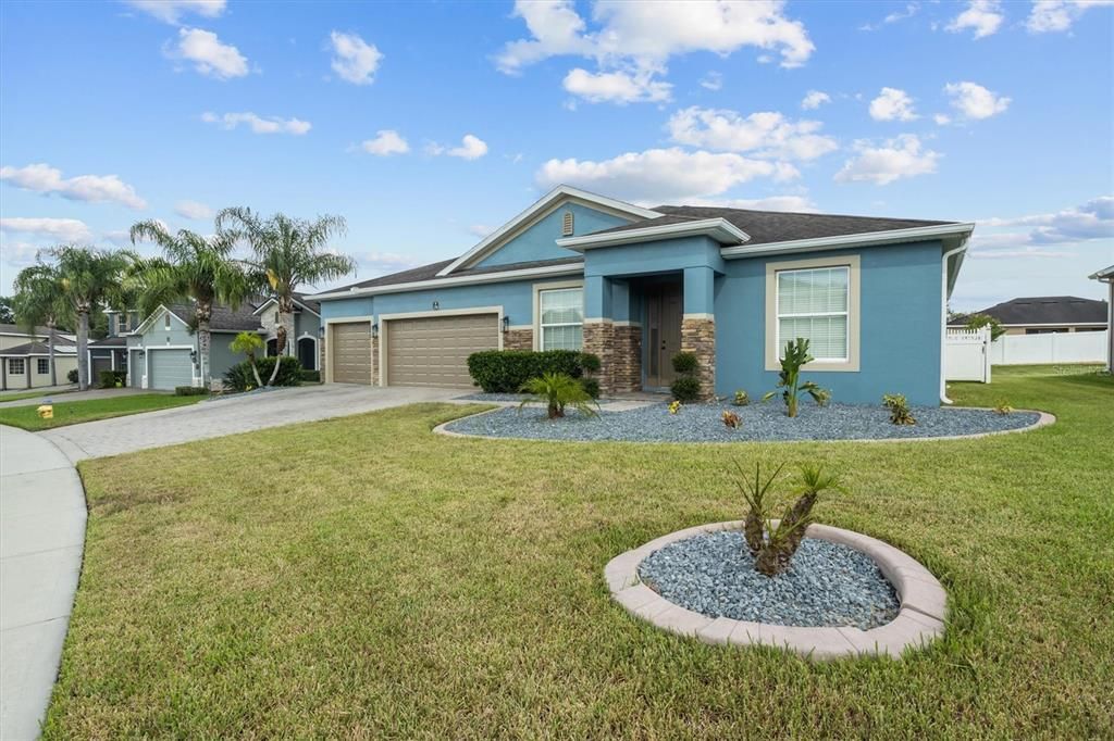 En Venta: $515,000 (4 camas, 3 baños, 3024 Pies cuadrados)