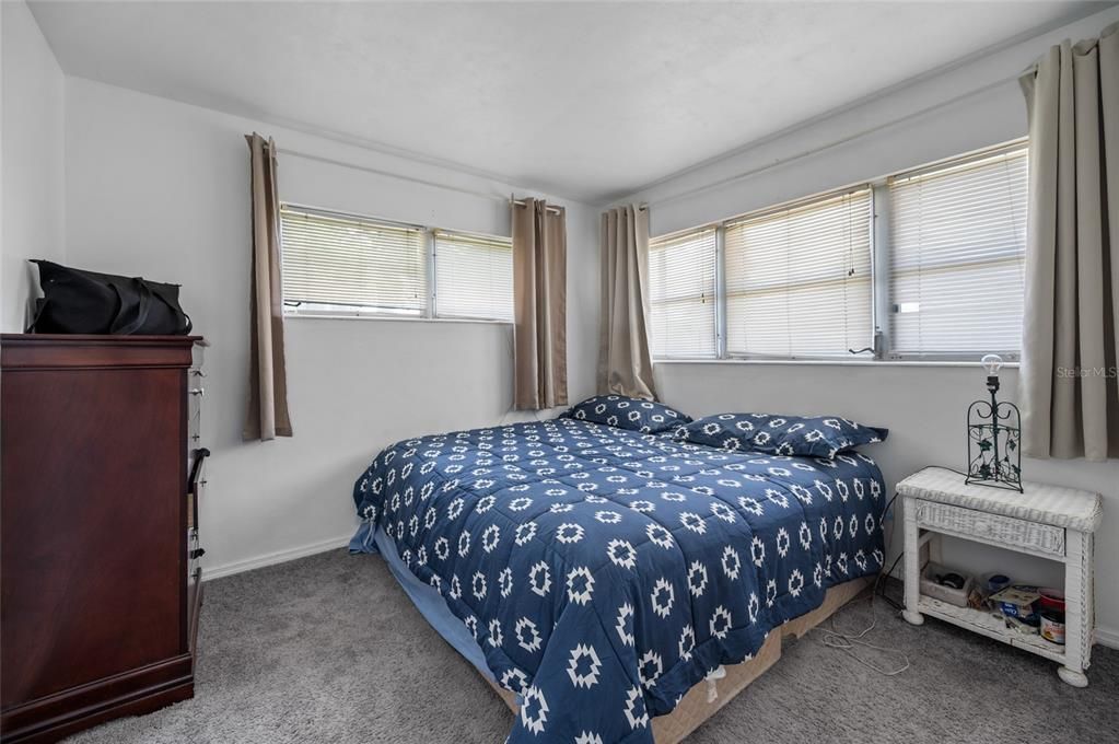 En Venta: $240,000 (3 camas, 2 baños, 1308 Pies cuadrados)