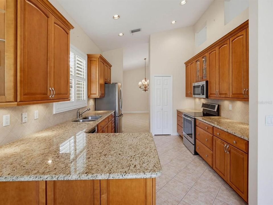 En Venta: $589,000 (2 camas, 2 baños, 2232 Pies cuadrados)