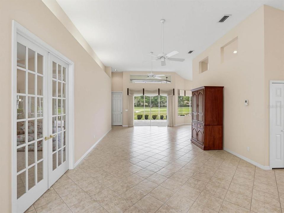 En Venta: $589,000 (2 camas, 2 baños, 2232 Pies cuadrados)