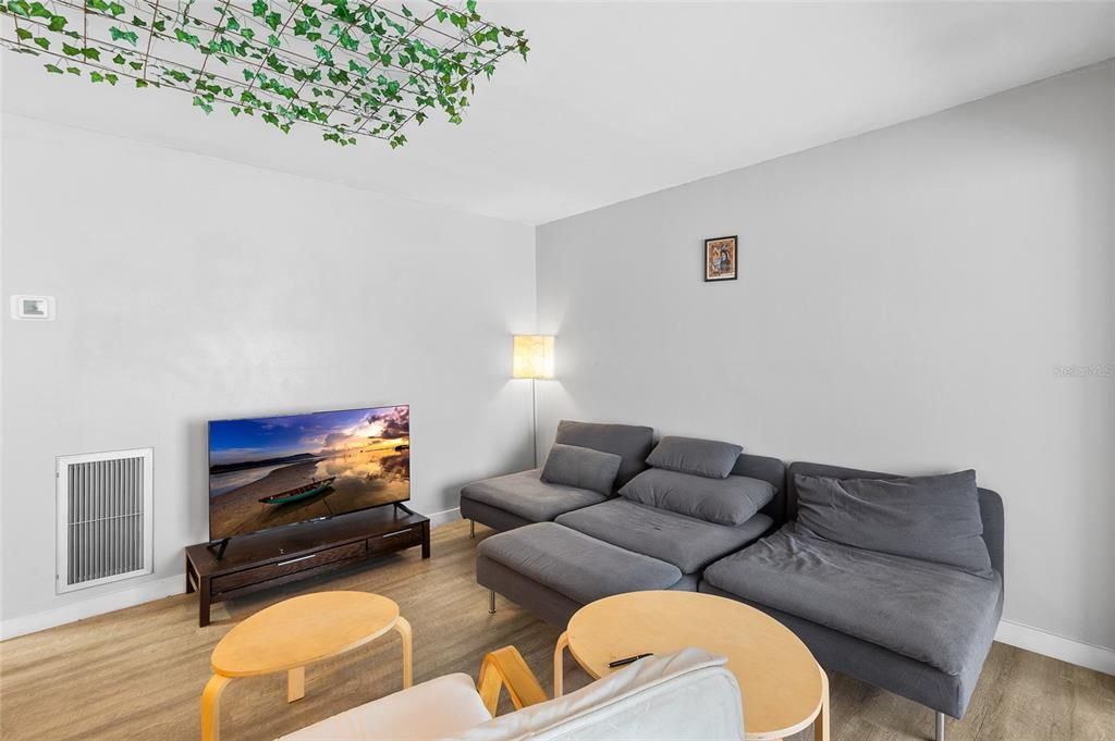 En Venta: $90,000 (1 camas, 1 baños, 705 Pies cuadrados)