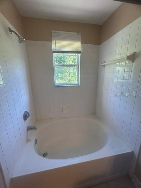 For Rent: $2,000 (2 beds, 2 baths, 1274 Square Feet)