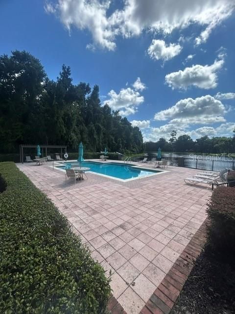 For Rent: $2,000 (2 beds, 2 baths, 1274 Square Feet)