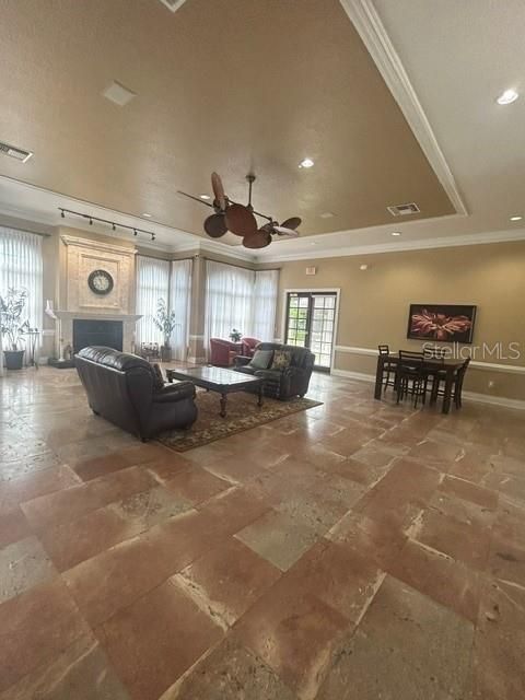 For Rent: $2,000 (2 beds, 2 baths, 1274 Square Feet)