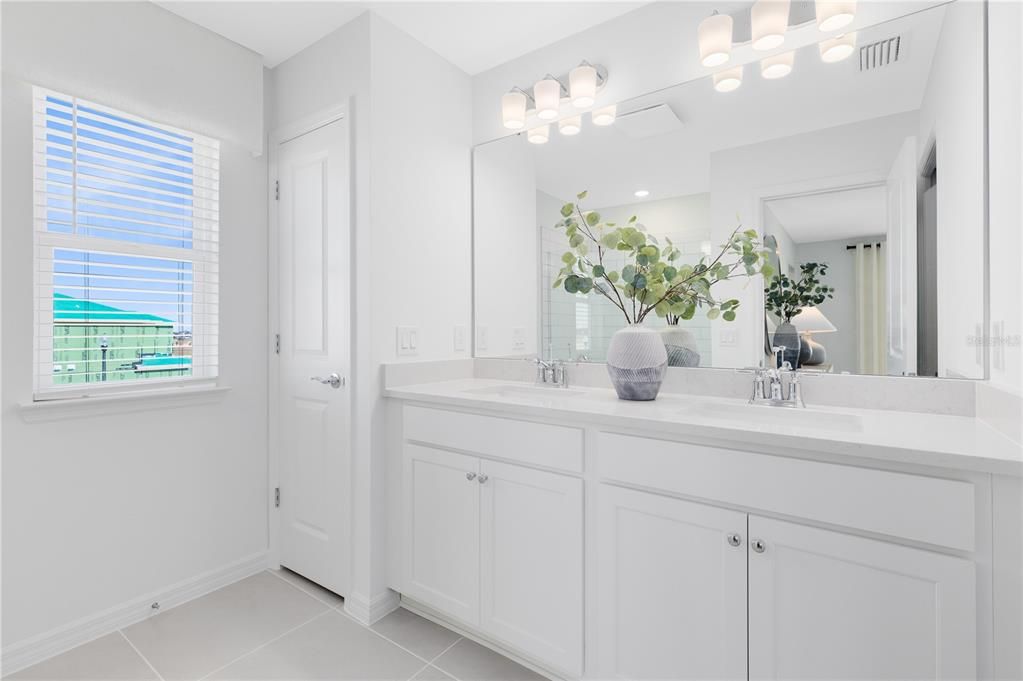 For Sale: $331,090 (3 beds, 2 baths, 1782 Square Feet)