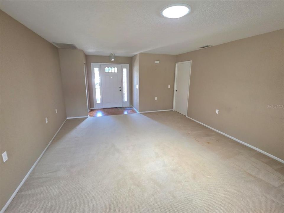 For Sale: $249,900 (2 beds, 2 baths, 1781 Square Feet)