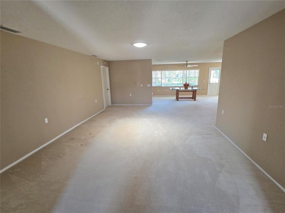 For Sale: $249,900 (2 beds, 2 baths, 1781 Square Feet)