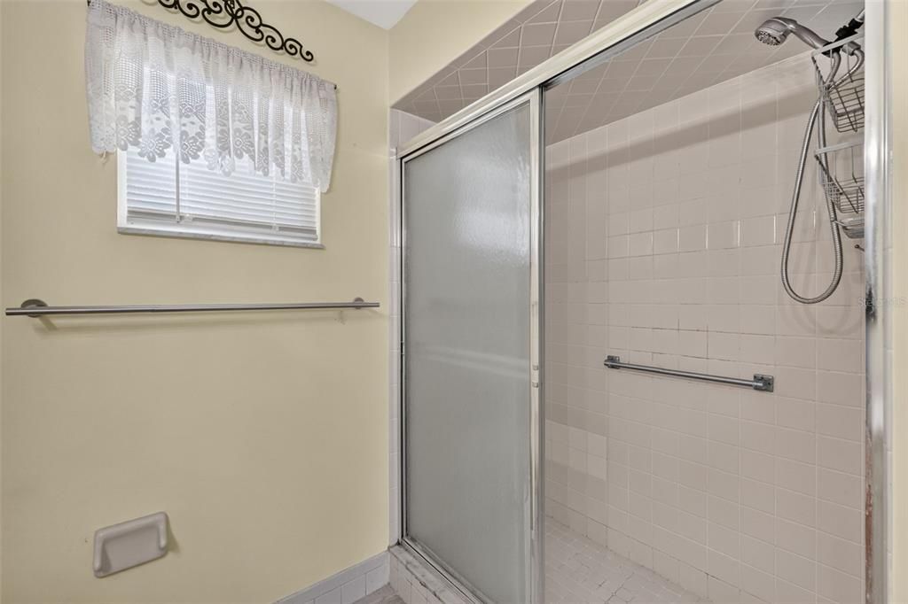 For Sale: $195,000 (2 beds, 2 baths, 1008 Square Feet)