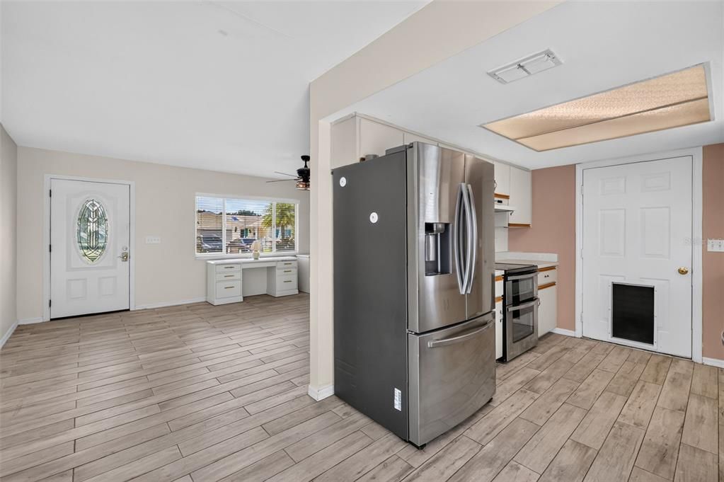 For Sale: $195,000 (2 beds, 2 baths, 1008 Square Feet)