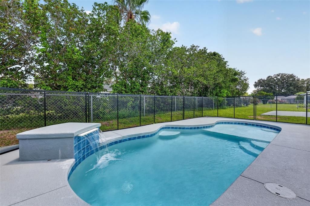 For Sale: $195,000 (2 beds, 2 baths, 1008 Square Feet)