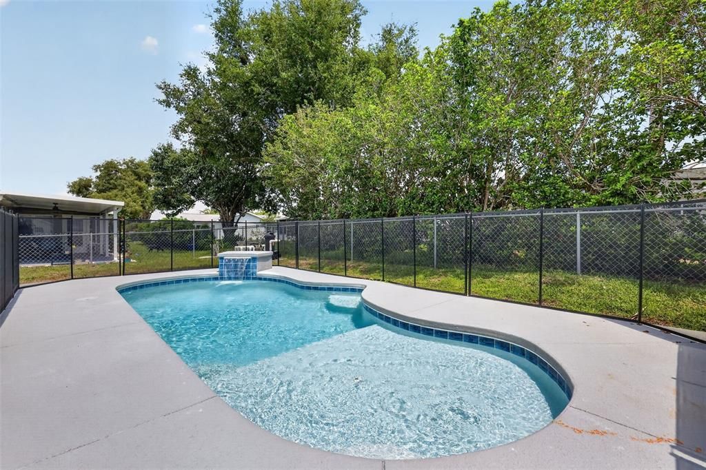 For Sale: $195,000 (2 beds, 2 baths, 1008 Square Feet)