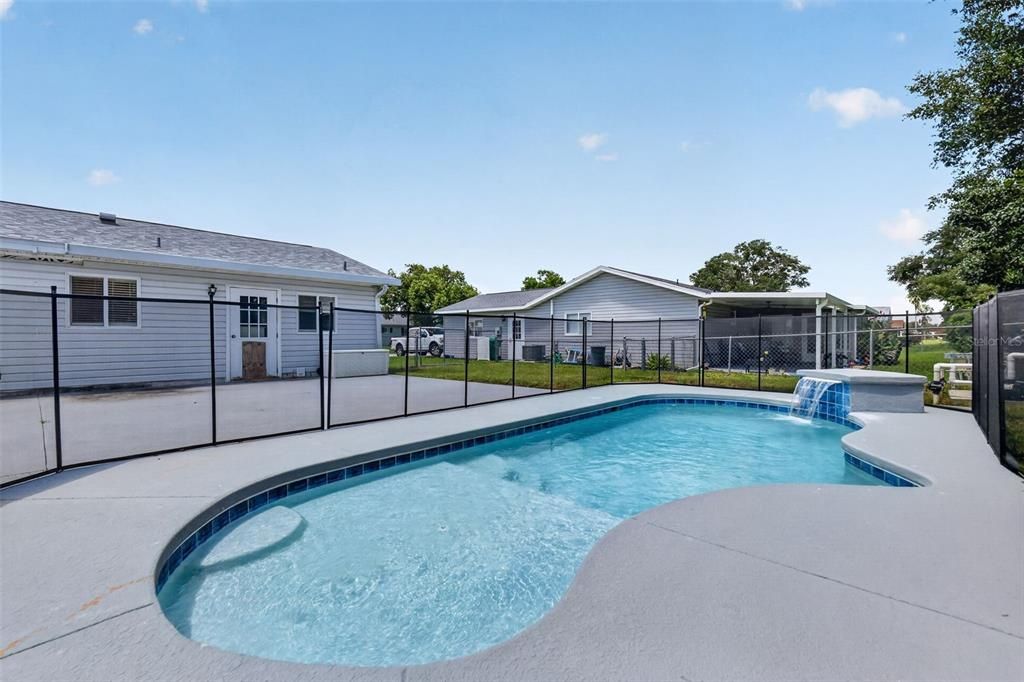 For Sale: $195,000 (2 beds, 2 baths, 1008 Square Feet)