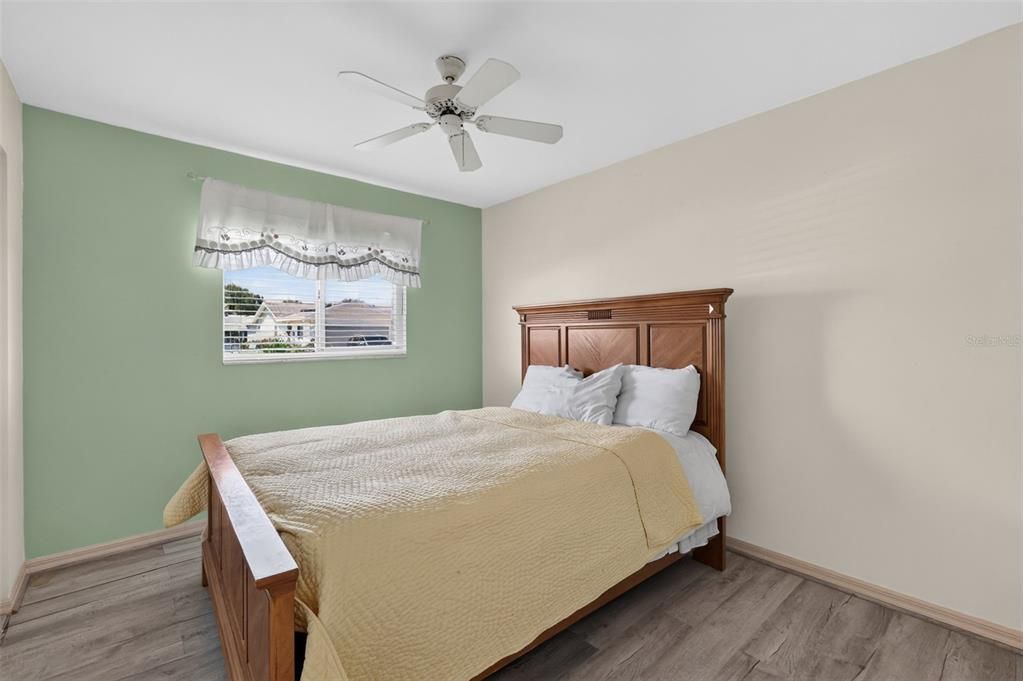 For Sale: $195,000 (2 beds, 2 baths, 1008 Square Feet)