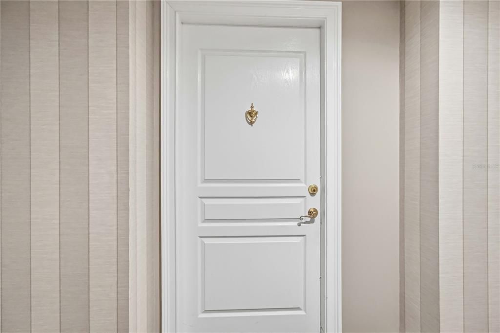 For Sale: $524,900 (2 beds, 2 baths, 1160 Square Feet)