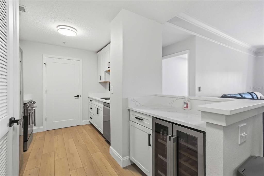 For Sale: $524,900 (2 beds, 2 baths, 1160 Square Feet)