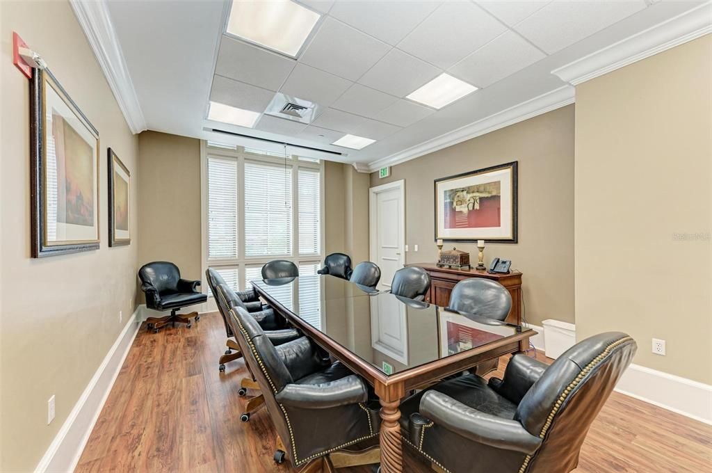 For Sale: $524,900 (2 beds, 2 baths, 1160 Square Feet)