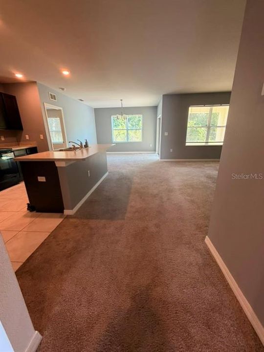 For Rent: $1,900 (3 beds, 2 baths, 1690 Square Feet)