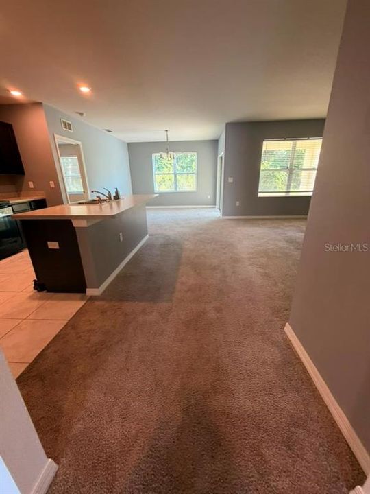 For Rent: $1,900 (3 beds, 2 baths, 1690 Square Feet)