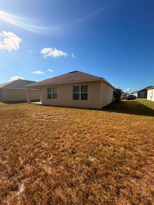 For Rent: $1,900 (3 beds, 2 baths, 1690 Square Feet)