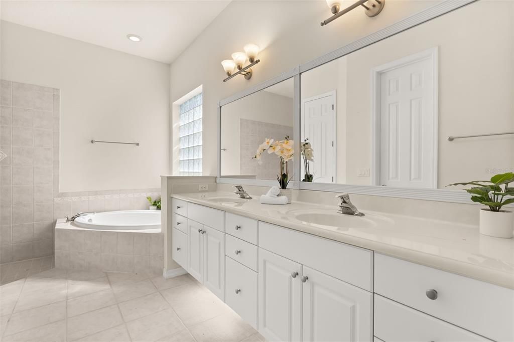 For Sale: $410,000 (3 beds, 2 baths, 2113 Square Feet)