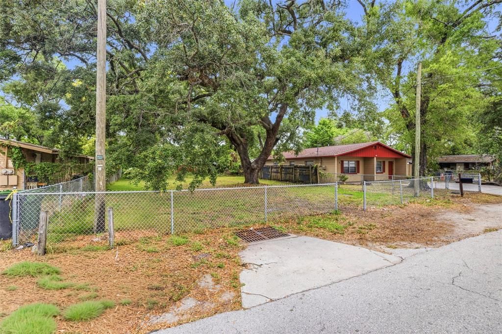 待售: $89,900 (0.12 acres)