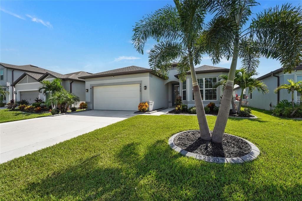 For Sale: $599,999 (3 beds, 3 baths, 2258 Square Feet)