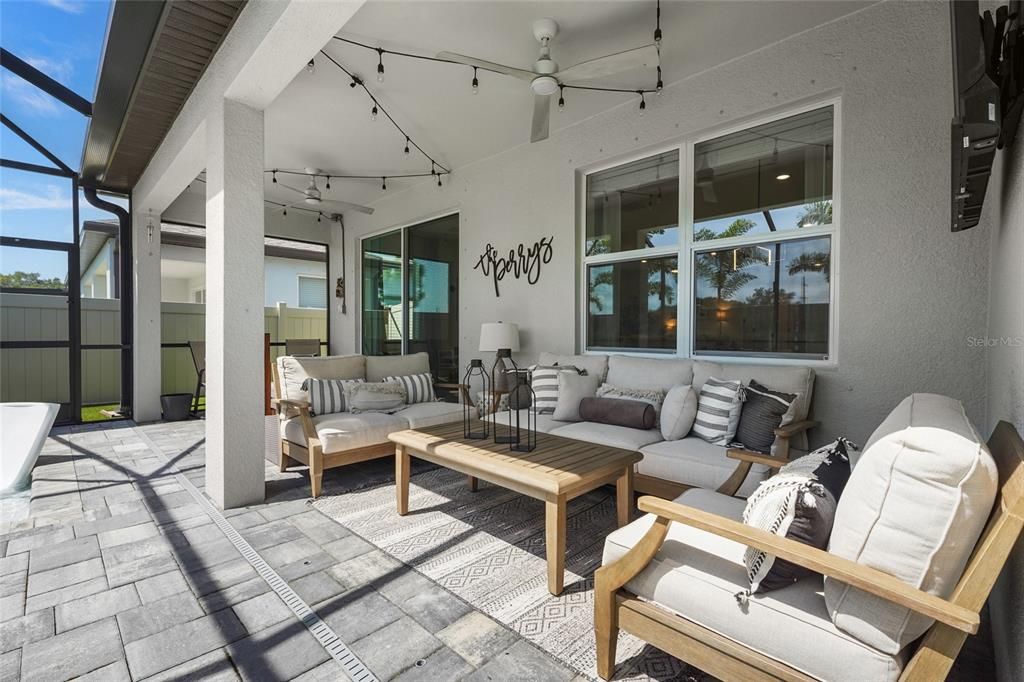 For Sale: $599,999 (3 beds, 3 baths, 2258 Square Feet)
