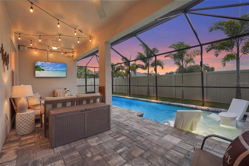For Sale: $599,999 (3 beds, 3 baths, 2258 Square Feet)