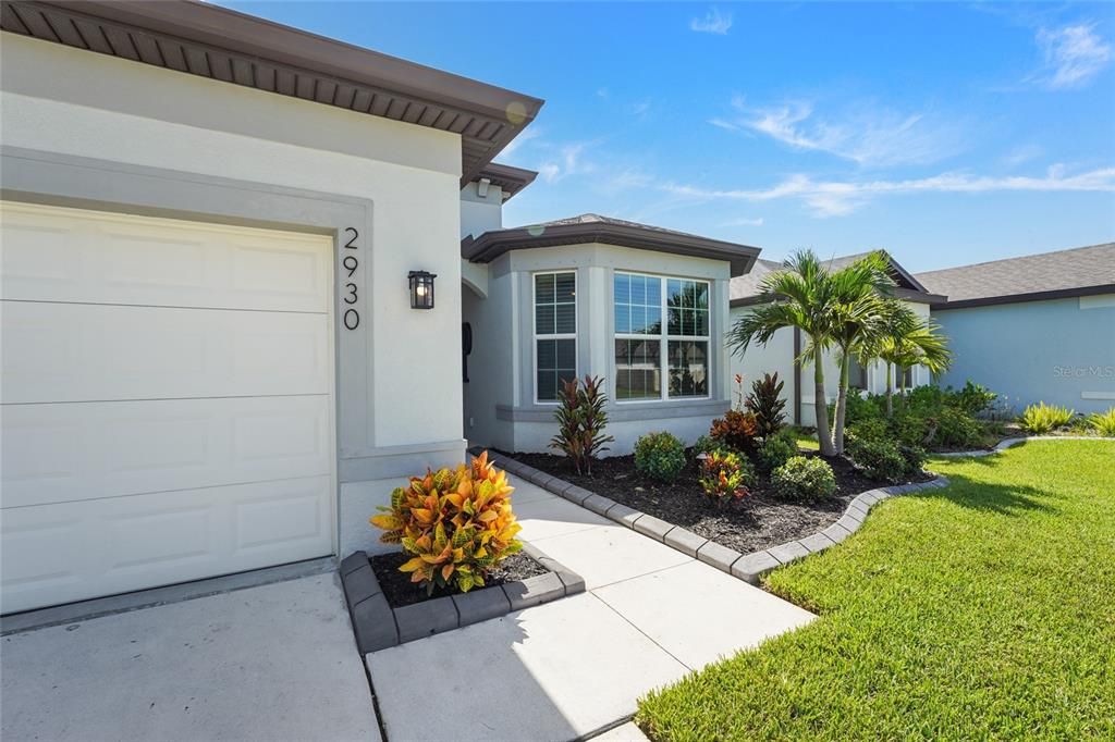 For Sale: $599,999 (3 beds, 3 baths, 2258 Square Feet)