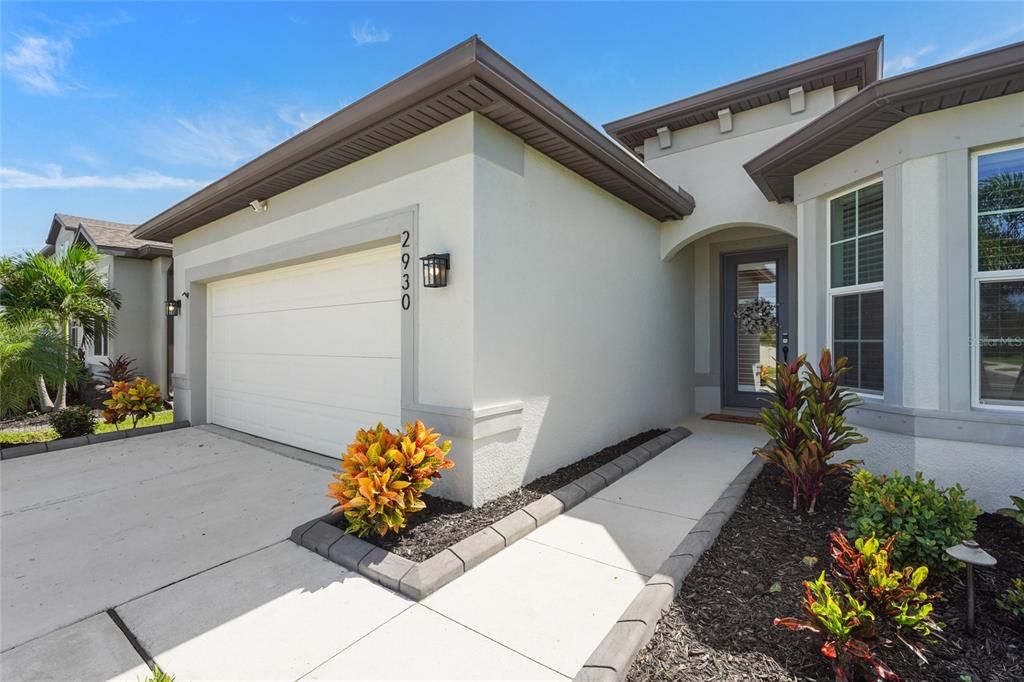 For Sale: $599,999 (3 beds, 3 baths, 2258 Square Feet)