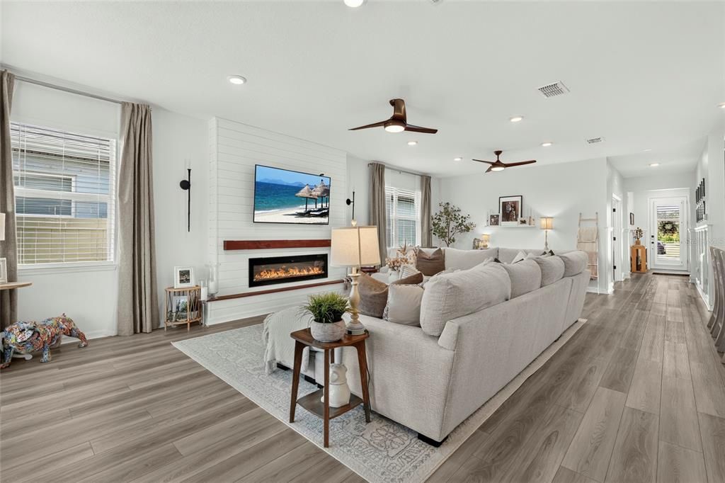 For Sale: $599,999 (3 beds, 3 baths, 2258 Square Feet)