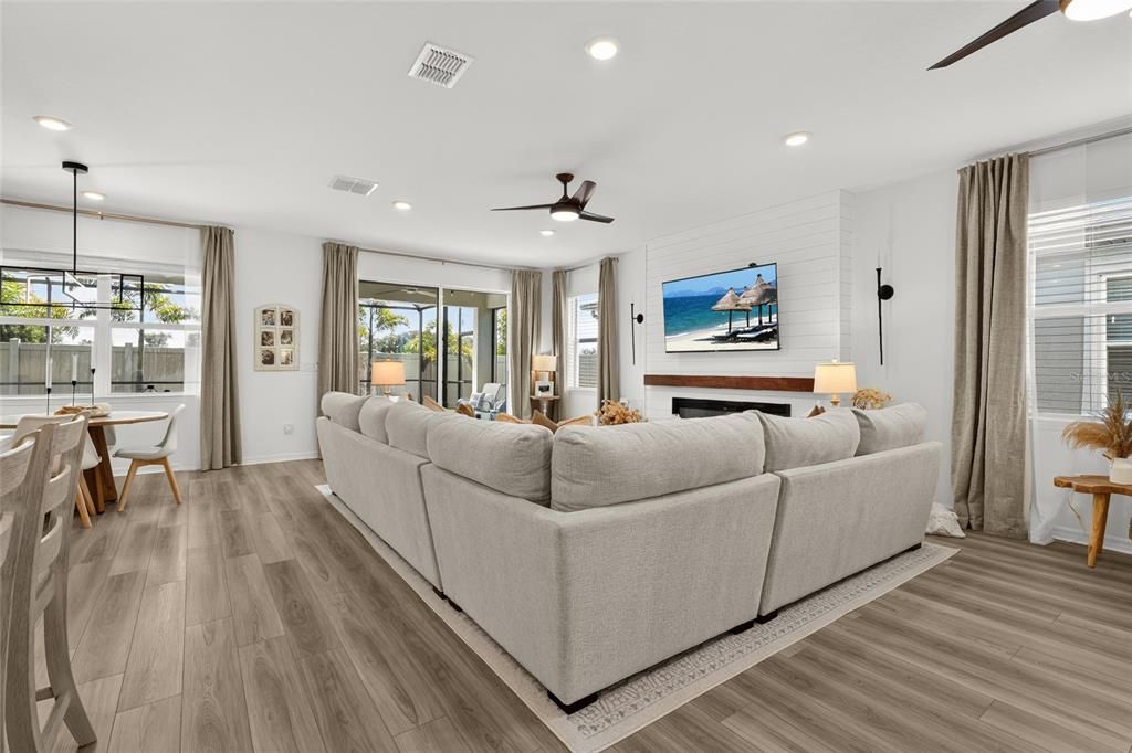 For Sale: $599,999 (3 beds, 3 baths, 2258 Square Feet)