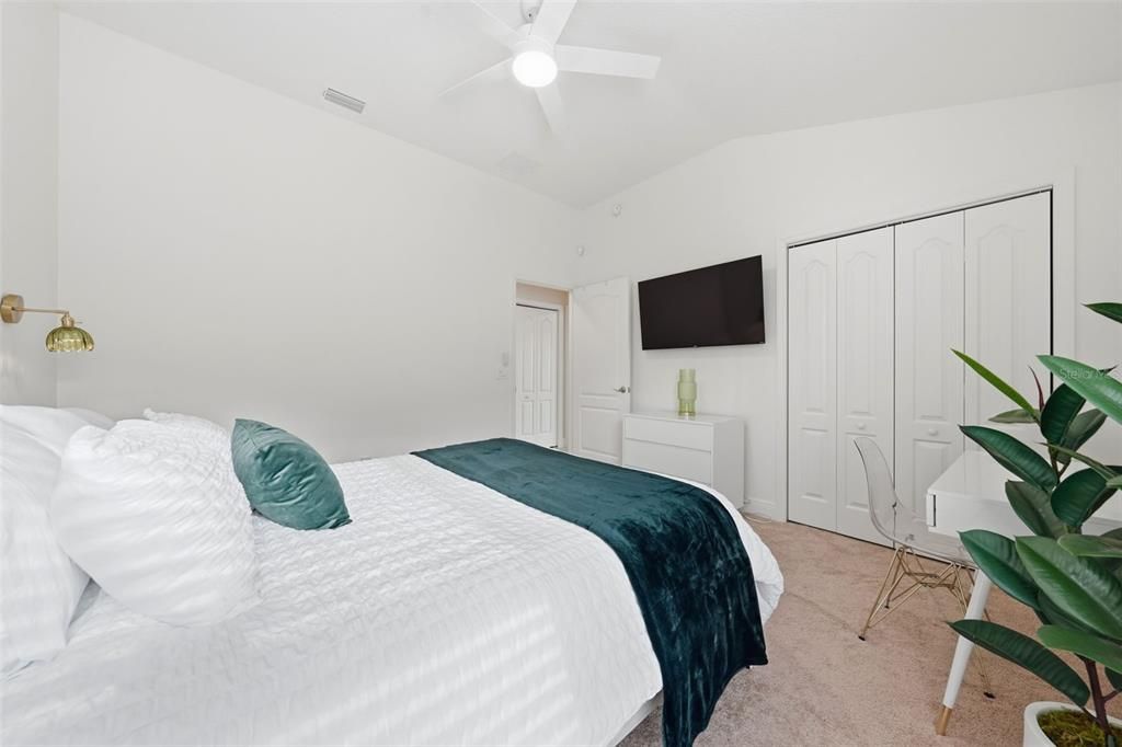 For Sale: $799,900 (3 beds, 2 baths, 2000 Square Feet)