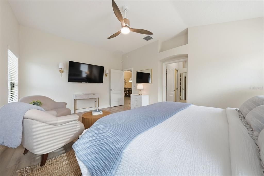 For Sale: $799,900 (3 beds, 2 baths, 2000 Square Feet)