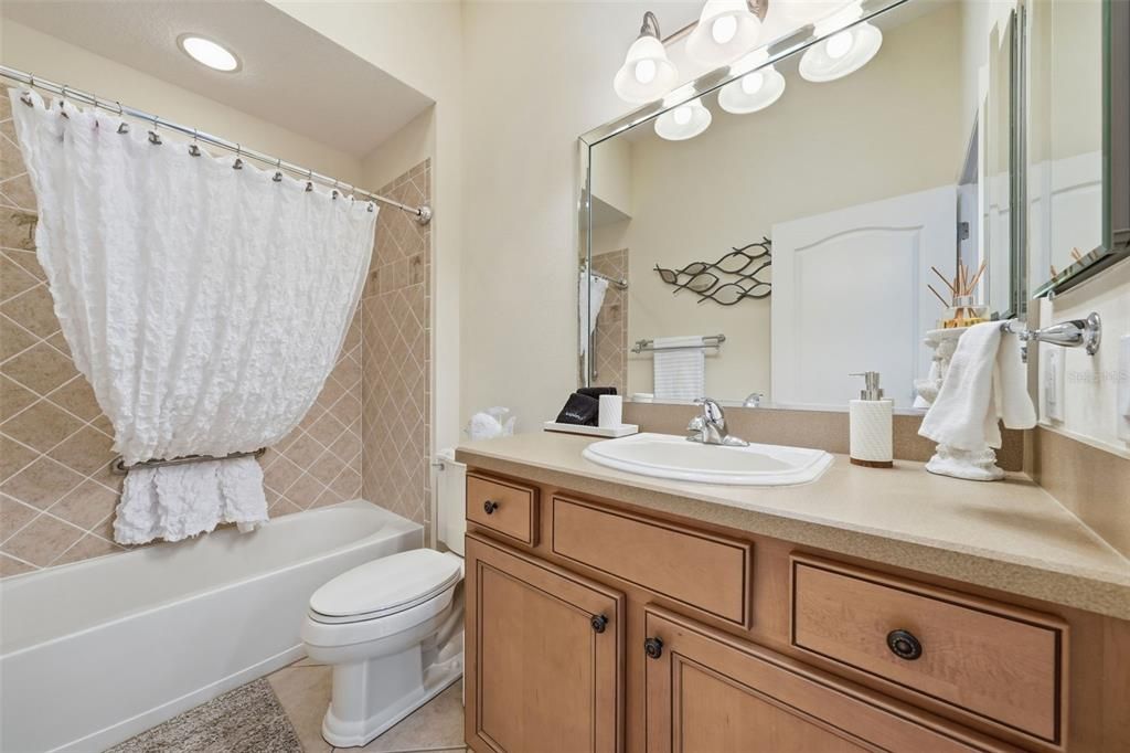 For Sale: $799,900 (3 beds, 2 baths, 2000 Square Feet)
