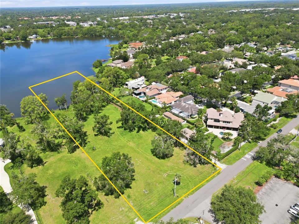 На продажу: $1,250,000 (2.02 acres)