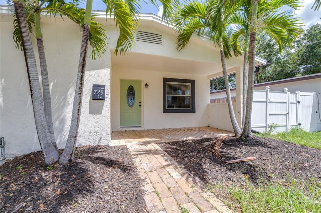 En Venta: $420,000 (3 camas, 2 baños, 1250 Pies cuadrados)
