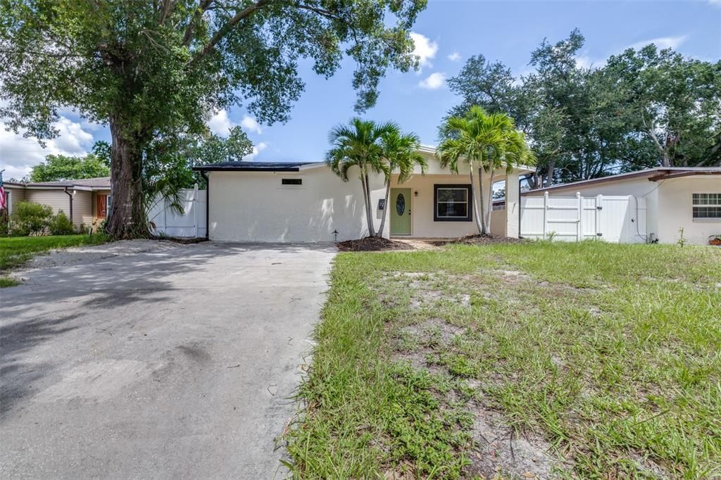 En Venta: $420,000 (3 camas, 2 baños, 1250 Pies cuadrados)