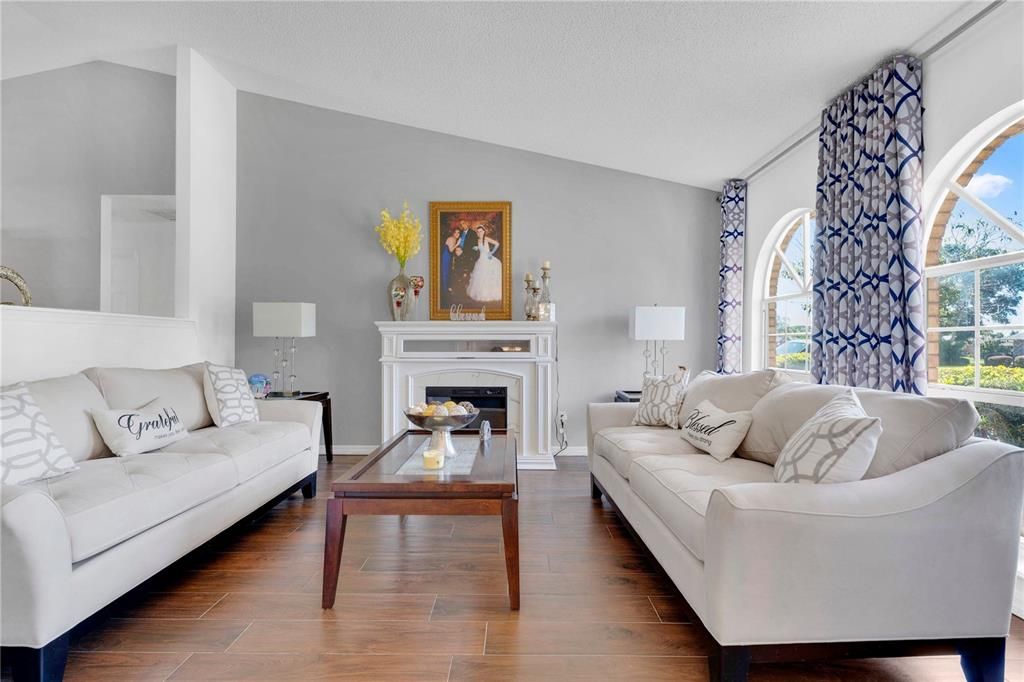 For Sale: $595,000 (4 beds, 3 baths, 2754 Square Feet)