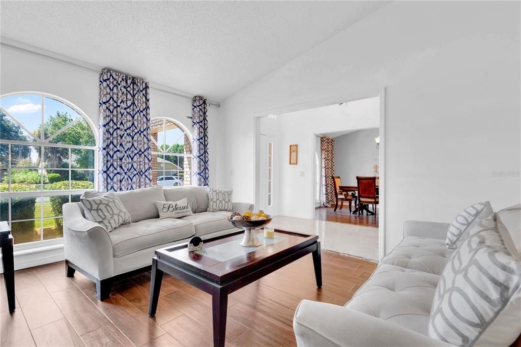 For Sale: $595,000 (4 beds, 3 baths, 2754 Square Feet)