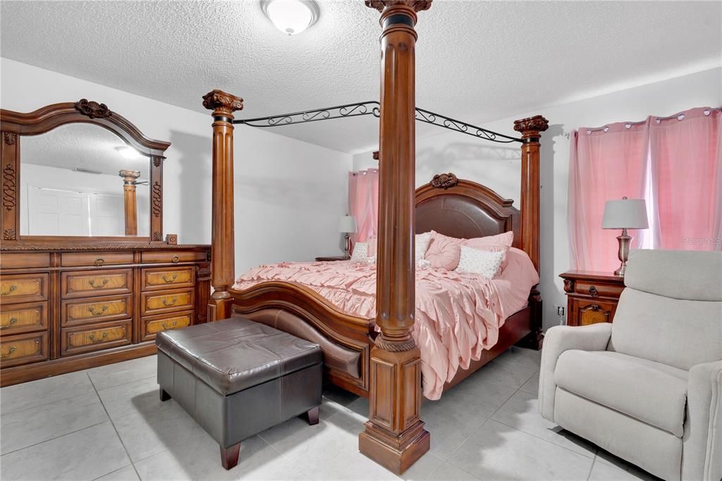 For Sale: $595,000 (4 beds, 3 baths, 2754 Square Feet)