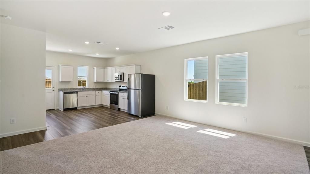 For Sale: $305,990 (3 beds, 2 baths, 1164 Square Feet)
