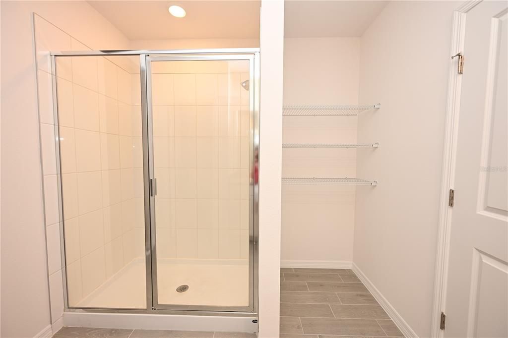 For Rent: $2,360 (4 beds, 2 baths, 1840 Square Feet)