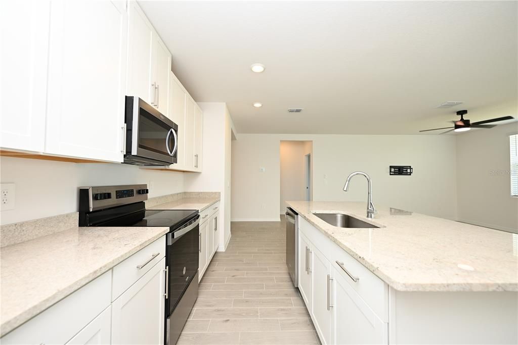 For Rent: $2,360 (4 beds, 2 baths, 1840 Square Feet)