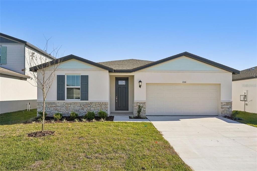 For Rent: $2,360 (4 beds, 2 baths, 1840 Square Feet)